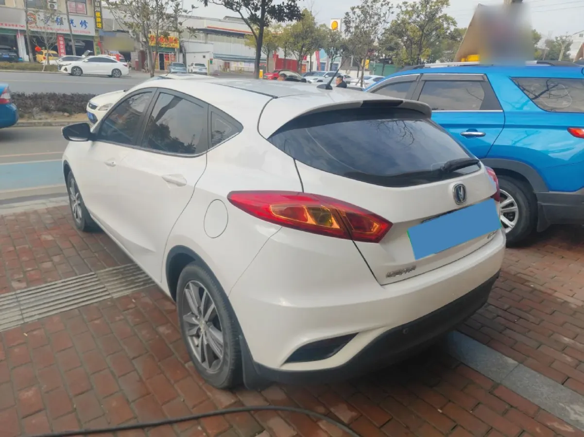 2015 ChangAn Eado XT 1.6L 125HP L4 5MT,autocango,china used car exporter,china ev exporter,chinese used car exporter,chinese used ev exporter