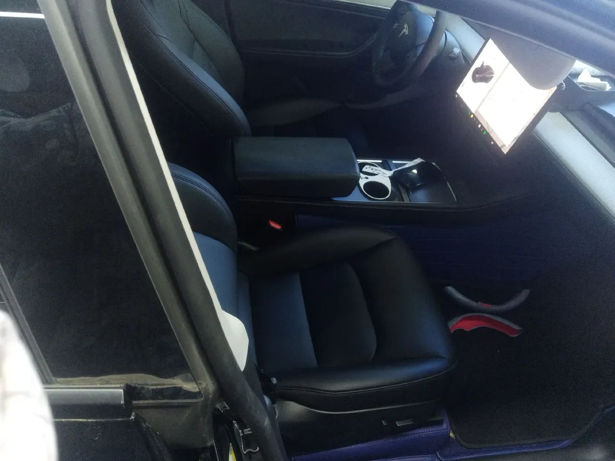 2024 Tesla Model Y BEV 60KWH,autocango,china used car exporter,china ev exporter,chinese used car exporter,chinese used ev exporter