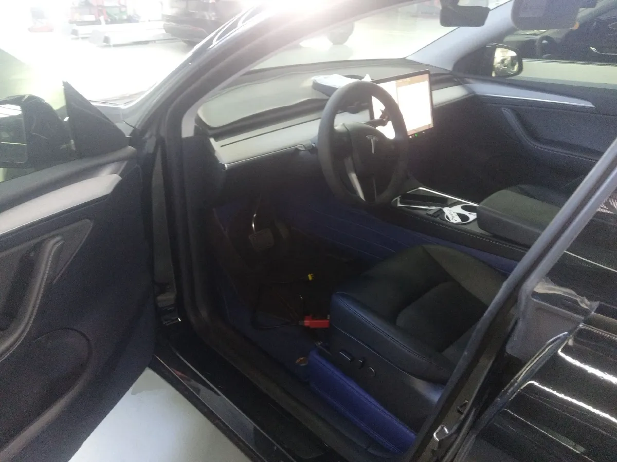 2024 Tesla Model Y BEV 60KWH,autocango,china used car exporter,china ev exporter,chinese used car exporter,chinese used ev exporter