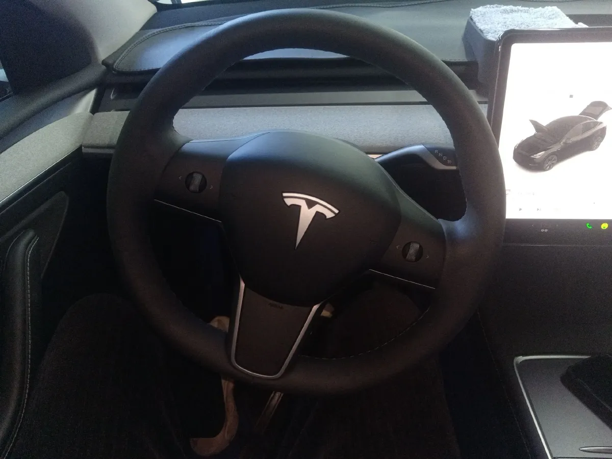 2024 Tesla Model Y BEV 60KWH,autocango,china used car exporter,china ev exporter,chinese used car exporter,chinese used ev exporter