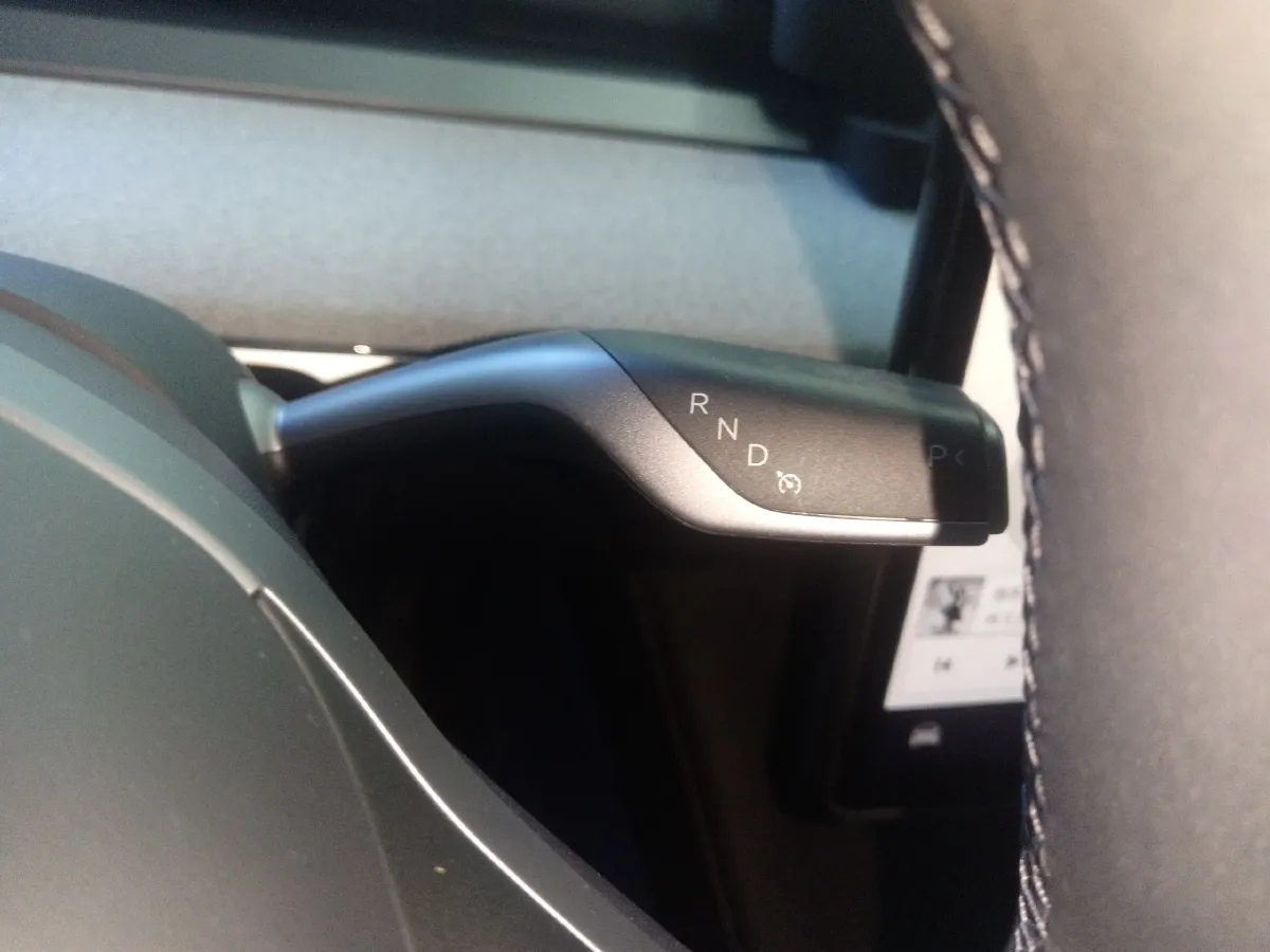 2024 Tesla Model Y BEV 60KWH,autocango,china used car exporter,china ev exporter,chinese used car exporter,chinese used ev exporter