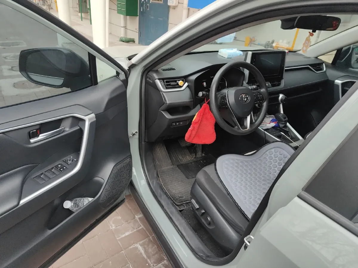 2020 Toyota RAV4 2.0L 171HP L4 CVT,autocango,china used car exporter,china ev exporter,chinese used car exporter,chinese used ev exporter