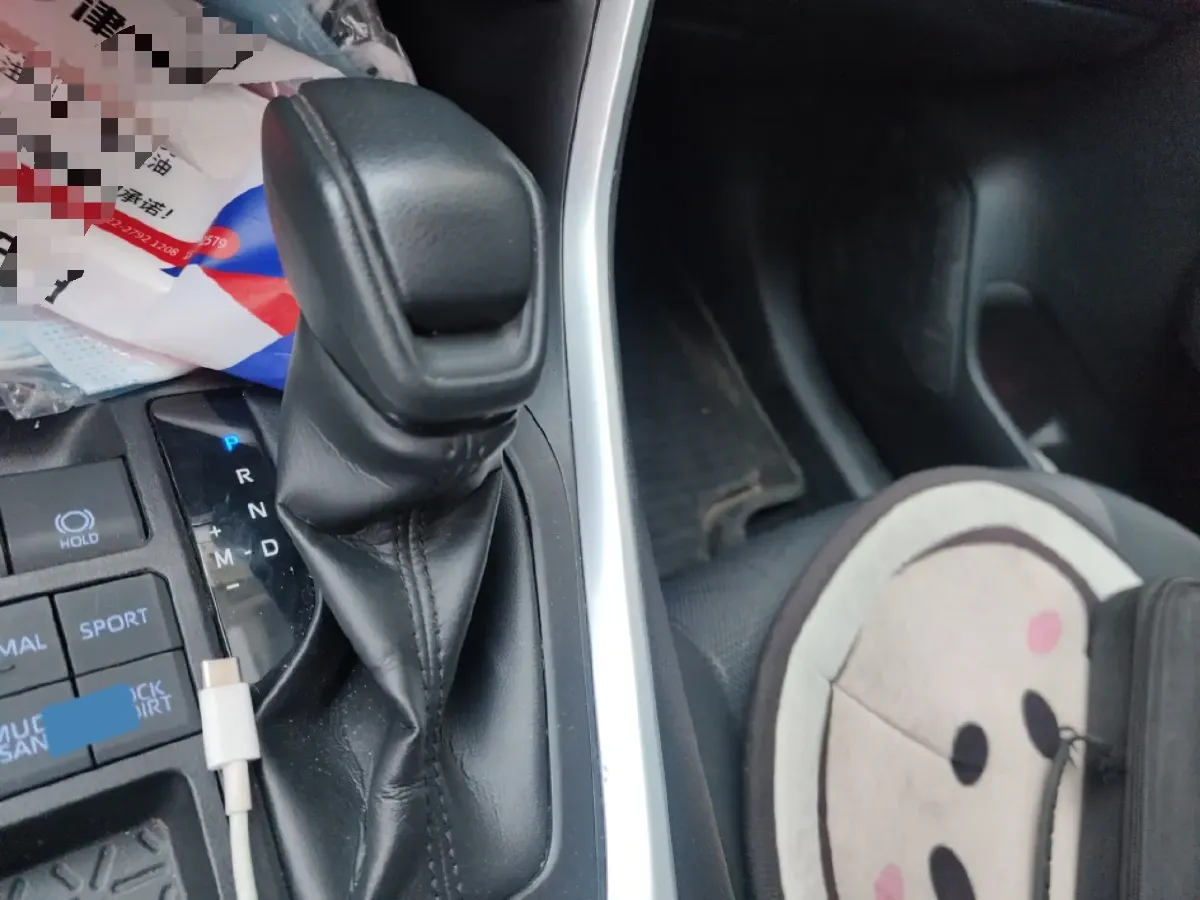 2020 Toyota RAV4 2.0L 171HP L4 CVT,autocango,china used car exporter,china ev exporter,chinese used car exporter,chinese used ev exporter