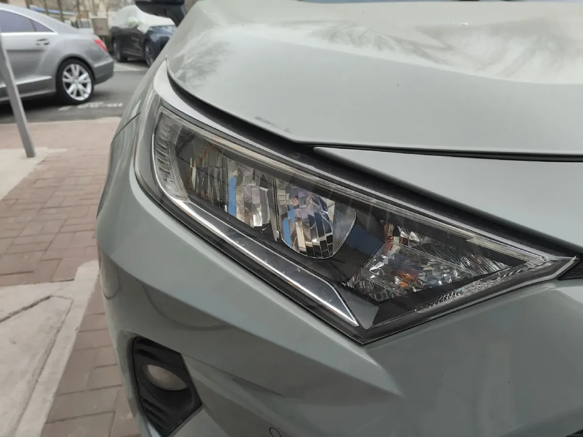 2020 Toyota RAV4 2.0L 171HP L4 CVT,autocango,china used car exporter,china ev exporter,chinese used car exporter,chinese used ev exporter