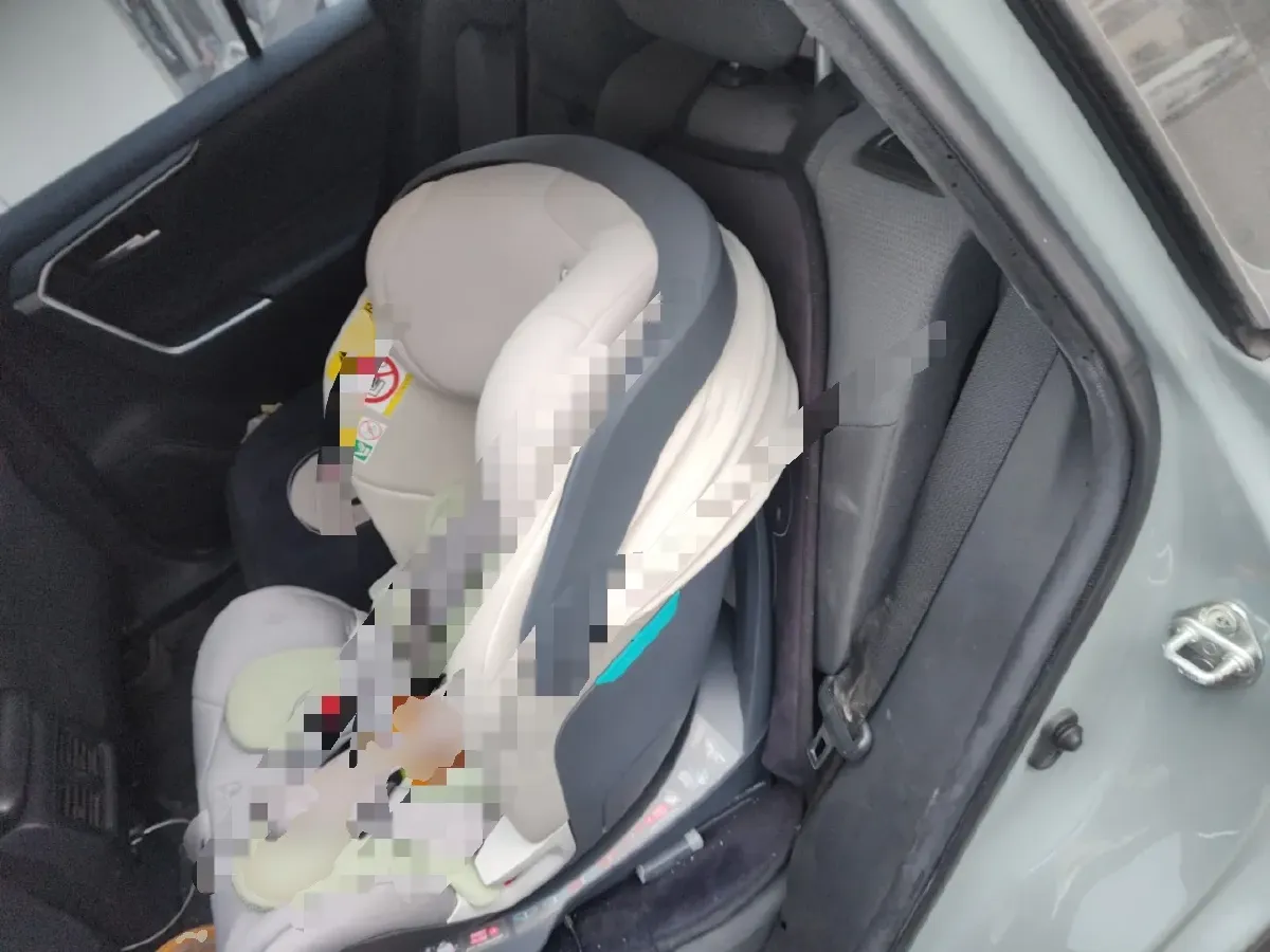 2020 Toyota RAV4 2.0L 171HP L4 CVT,autocango,china used car exporter,china ev exporter,chinese used car exporter,chinese used ev exporter