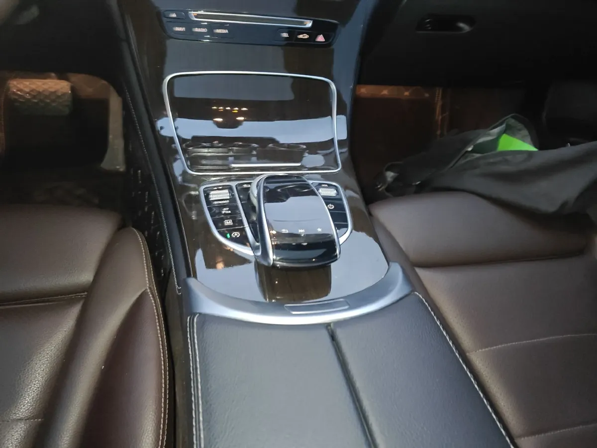 2017 Mercedes-Benz GLC Class 2.0T 211HP L4 9AT,autocango,china used car exporter,china ev exporter,chinese used car exporter,chinese used ev exporter