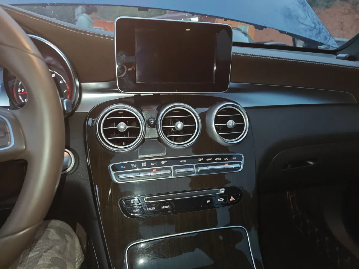 2017 Mercedes-Benz GLC Class 2.0T 211HP L4 9AT,autocango,china used car exporter,china ev exporter,chinese used car exporter,chinese used ev exporter