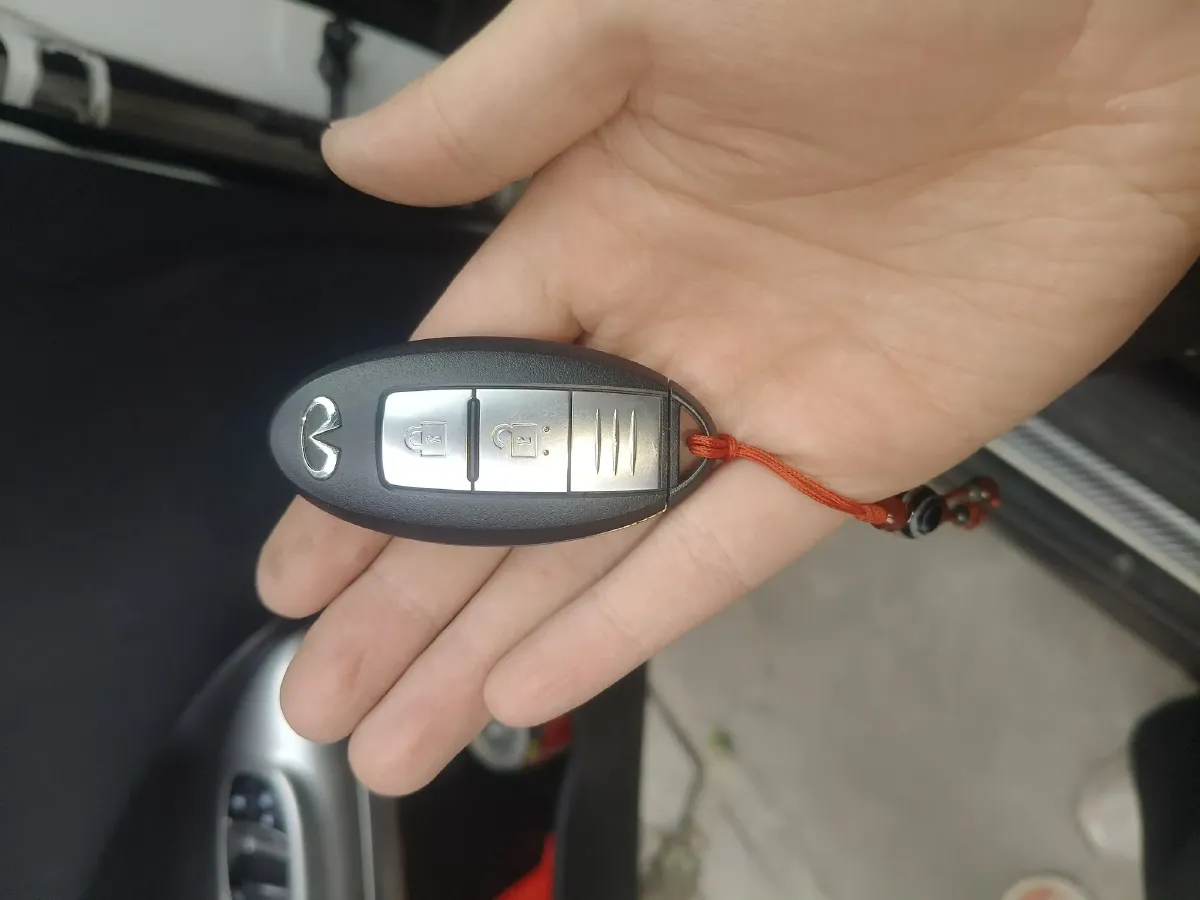 2014 Nissan X-Trail 2.0L 150HP L4 CVT,autocango,china used car exporter,china ev exporter,chinese used car exporter,chinese used ev exporter