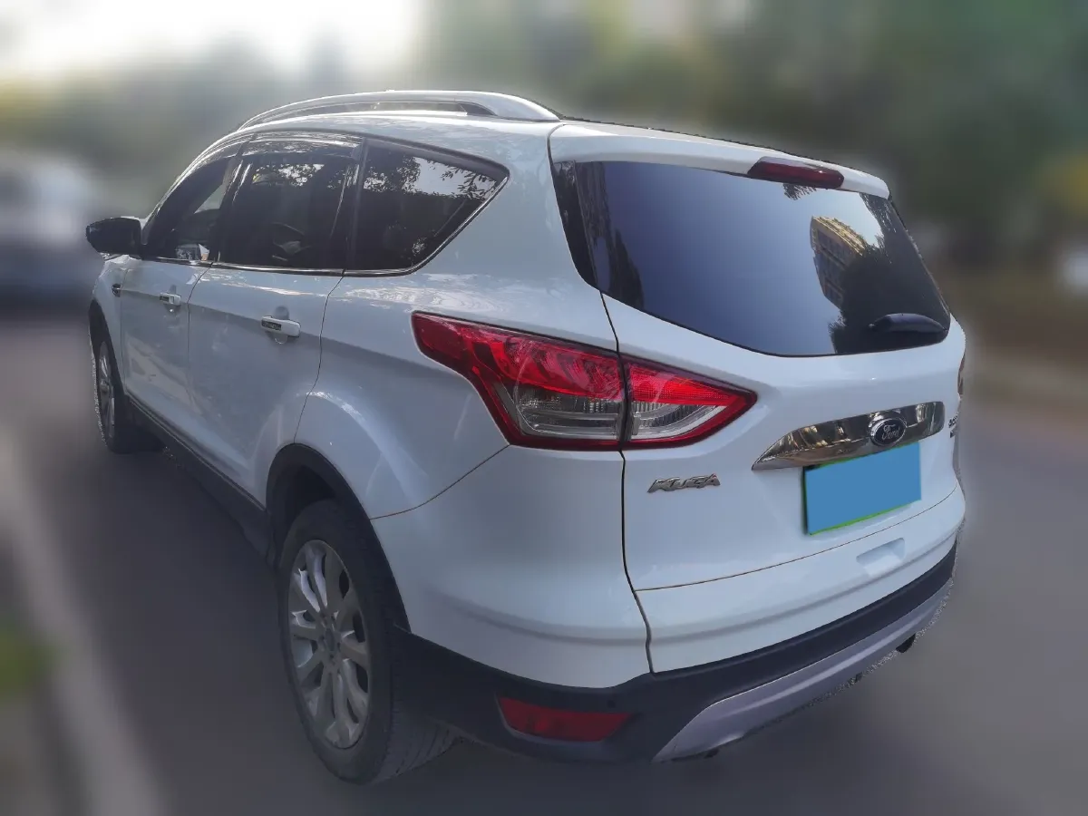 2013 Ford Kuga 1.6T 177HP L4 6AT,autocango,china used car exporter,china ev exporter,chinese used car exporter,chinese used ev exporter