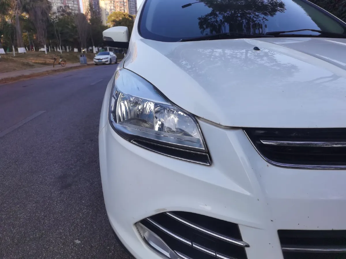 2013 Ford Kuga 1.6T 177HP L4 6AT,autocango,china used car exporter,china ev exporter,chinese used car exporter,chinese used ev exporter