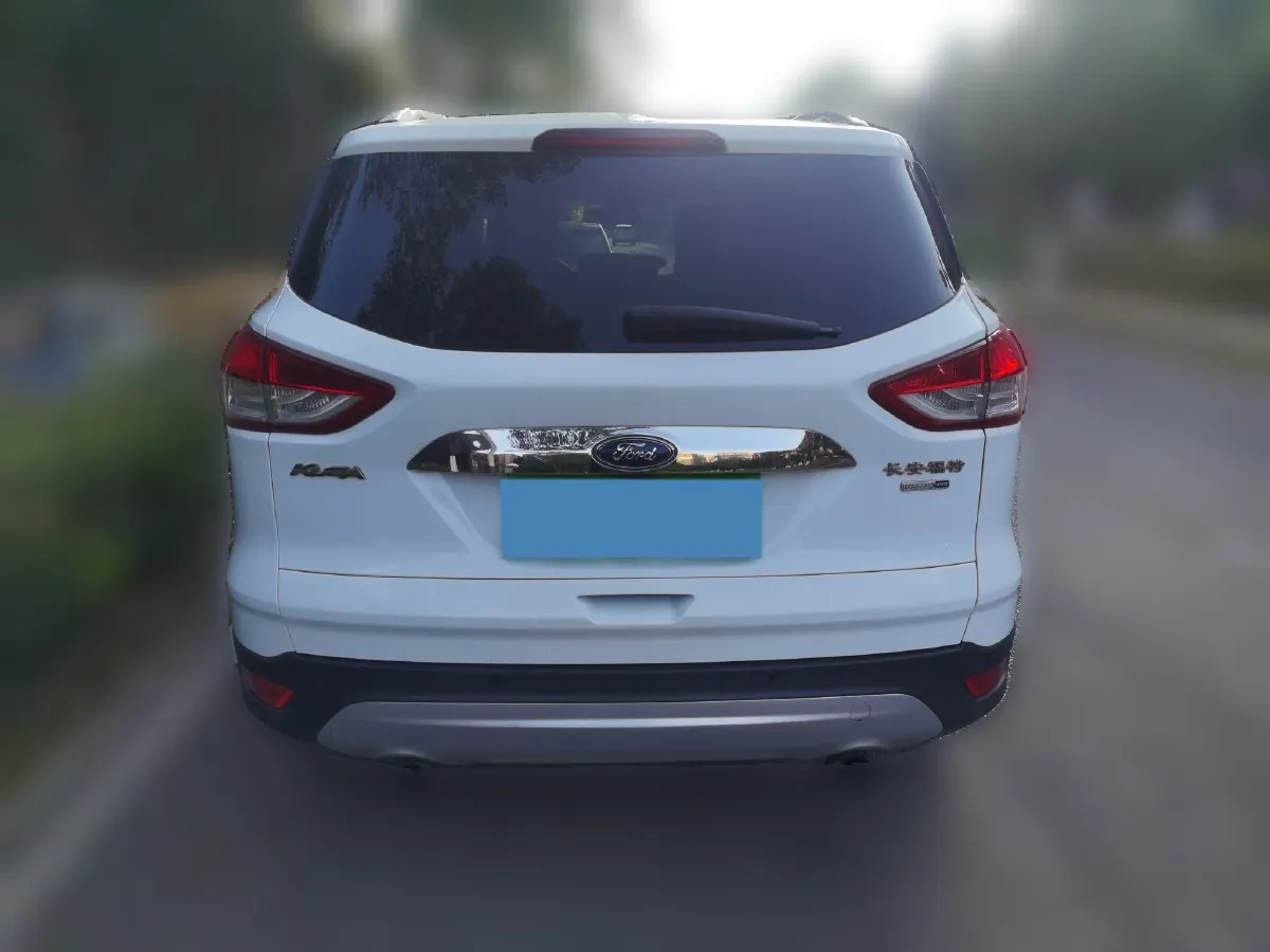 2013 Ford Kuga 1.6T 177HP L4 6AT,autocango,china used car exporter,china ev exporter,chinese used car exporter,chinese used ev exporter
