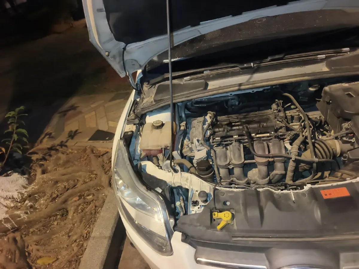 2012 Ford Focus 1.6L 125HP L4 6DCT,autocango,china used car exporter,china ev exporter,chinese used car exporter,chinese used ev exporter