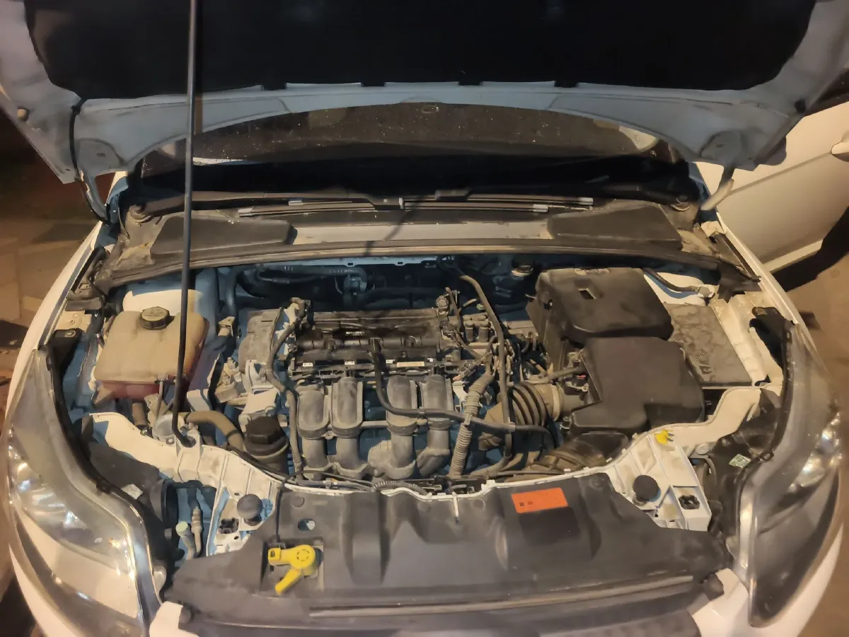 2012 Ford Focus 1.6L 125HP L4 6DCT,autocango,china used car exporter,china ev exporter,chinese used car exporter,chinese used ev exporter