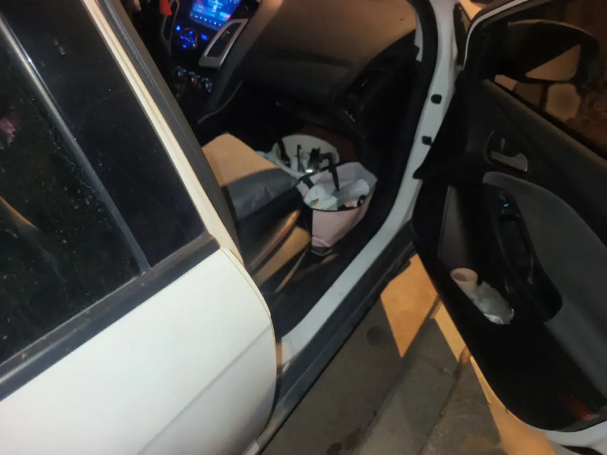 2012 Ford Focus 1.6L 125HP L4 6DCT,autocango,china used car exporter,china ev exporter,chinese used car exporter,chinese used ev exporter