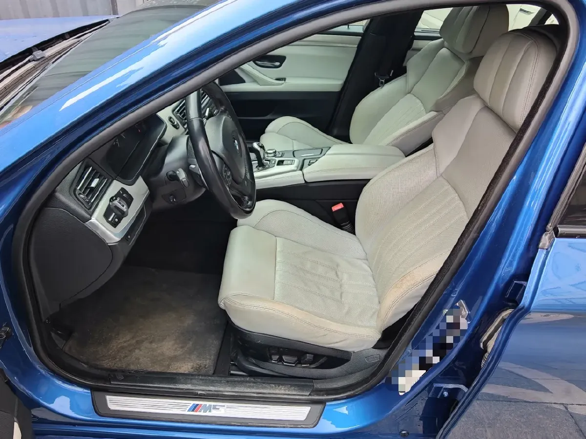 2012 BMW M5 4.4T 560HP V8 7DCT,autocango,china used car exporter,china ev exporter,chinese used car exporter,chinese used ev exporter