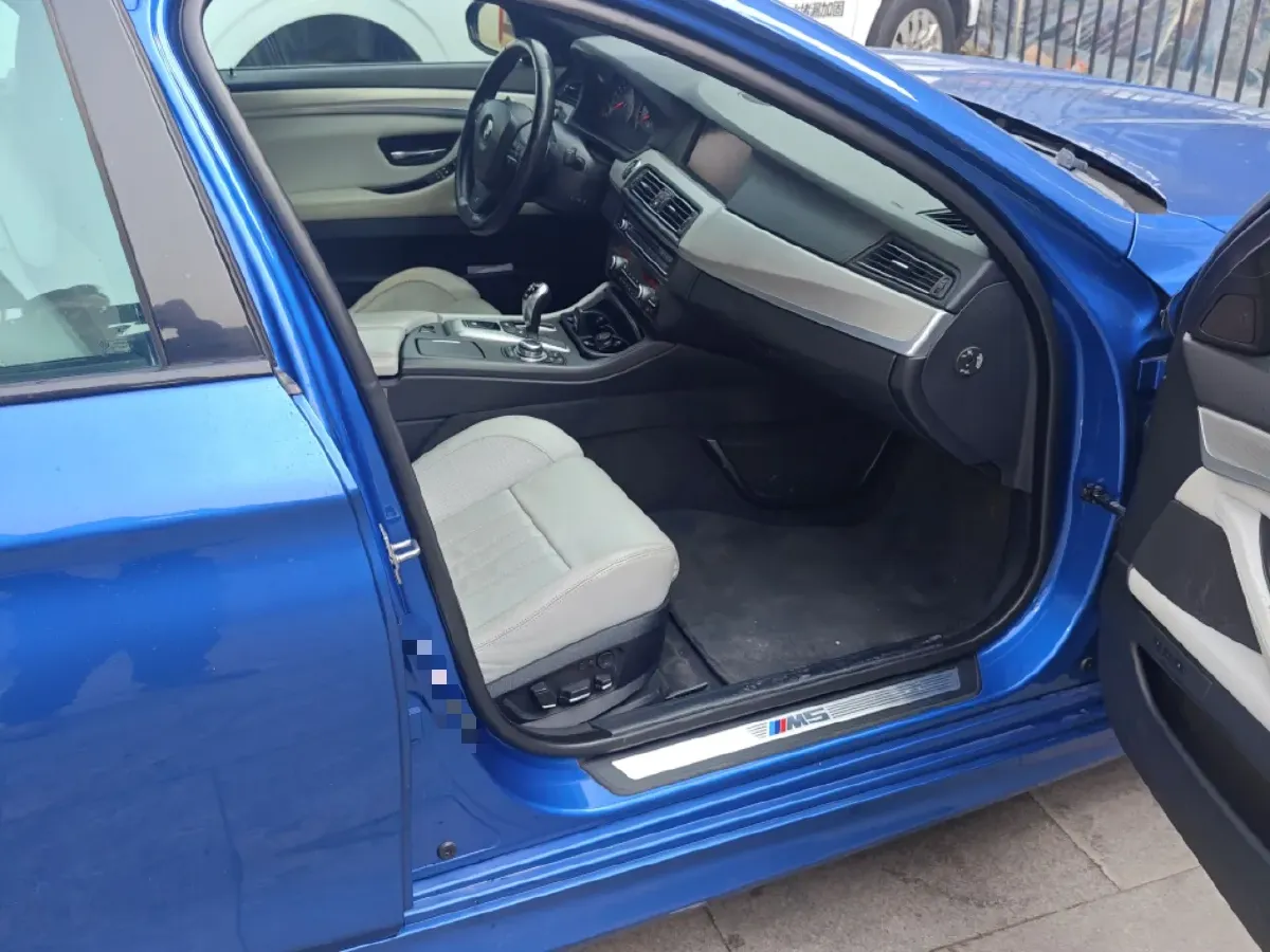 2012 BMW M5 4.4T 560HP V8 7DCT,autocango,china used car exporter,china ev exporter,chinese used car exporter,chinese used ev exporter