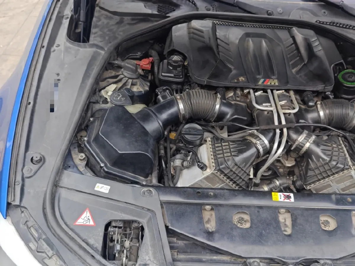 2012 BMW M5 4.4T 560HP V8 7DCT,autocango,china used car exporter,china ev exporter,chinese used car exporter,chinese used ev exporter