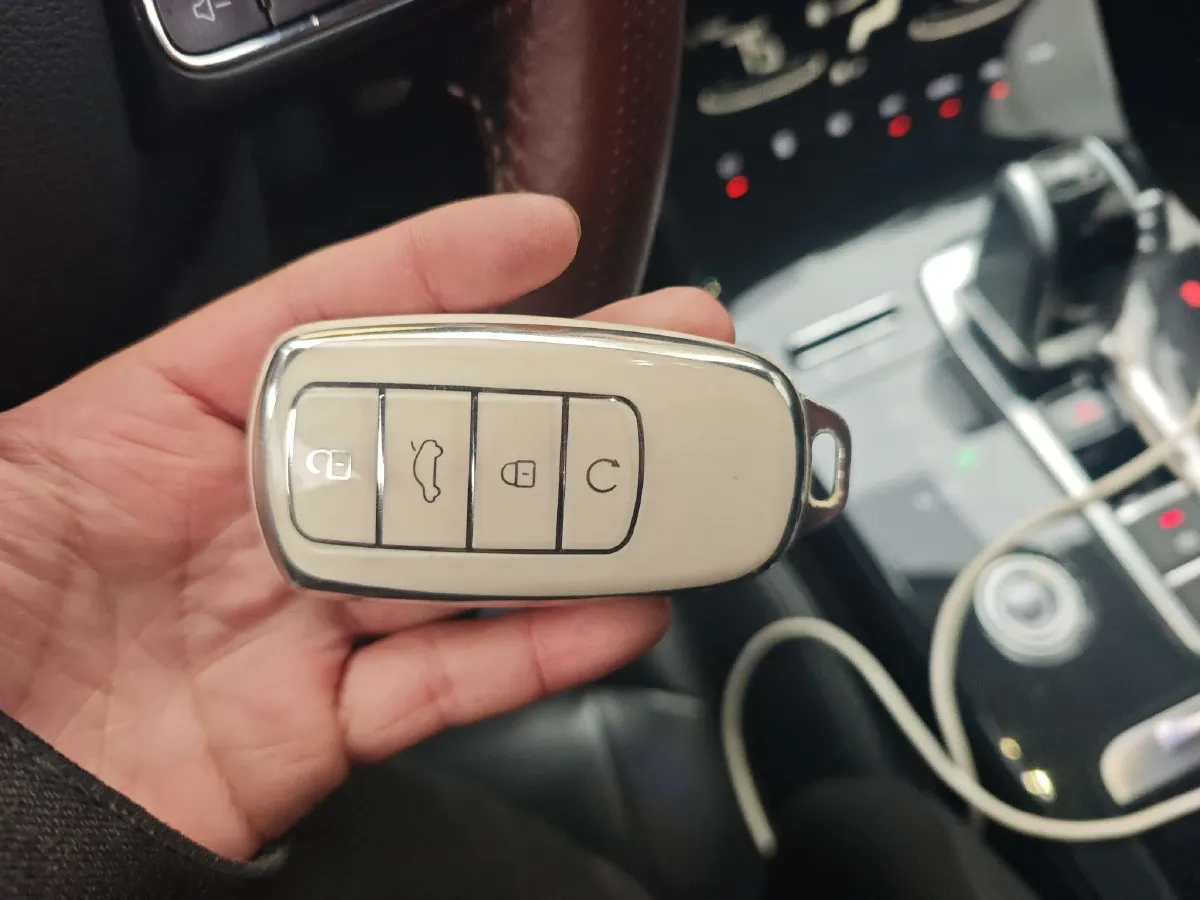 2021 Chery Tiggo 8 Plus 1.6T 197HP L4 7DCT,autocango,china used car exporter,china ev exporter,chinese used car exporter,chinese used ev exporter