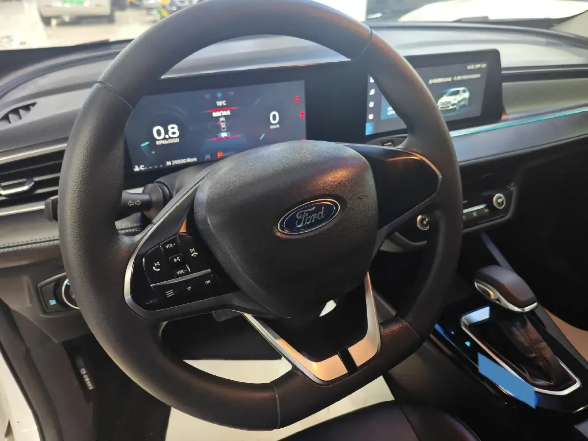 2021 Ford Escort 1.5L 122HP L3 6AT,autocango,china used car exporter,china ev exporter,chinese used car exporter,chinese used ev exporter