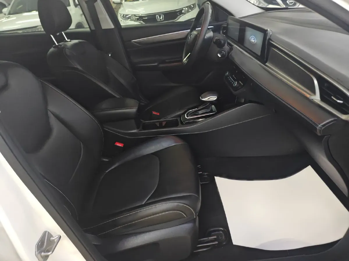 2021 Ford Escort 1.5L 122HP L3 6AT,autocango,china used car exporter,china ev exporter,chinese used car exporter,chinese used ev exporter