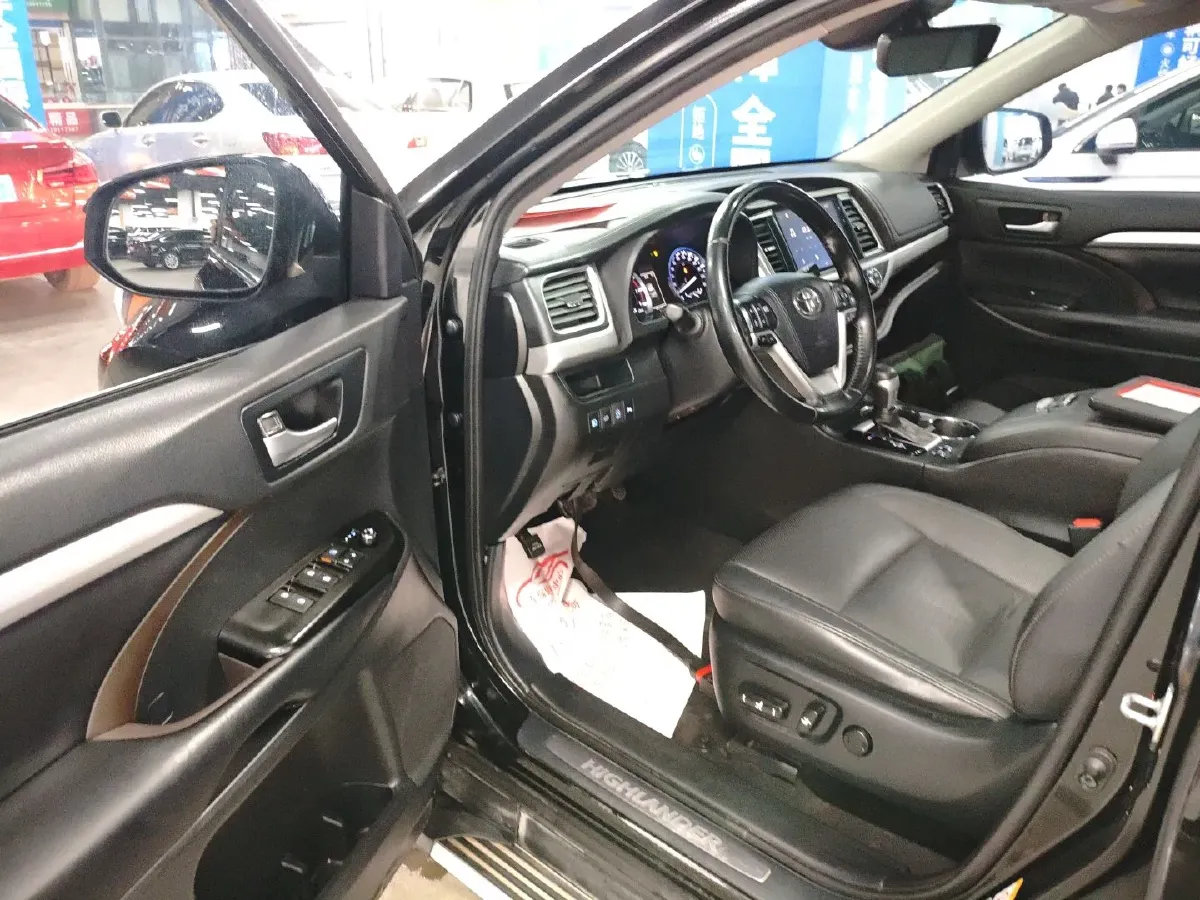 2018 Toyota Highlander 2.0T 220HP L4 6AT,autocango,china used car exporter,china ev exporter,chinese used car exporter,chinese used ev exporter