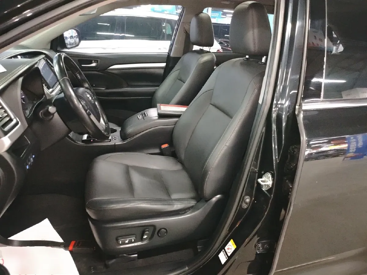 2018 Toyota Highlander 2.0T 220HP L4 6AT,autocango,china used car exporter,china ev exporter,chinese used car exporter,chinese used ev exporter