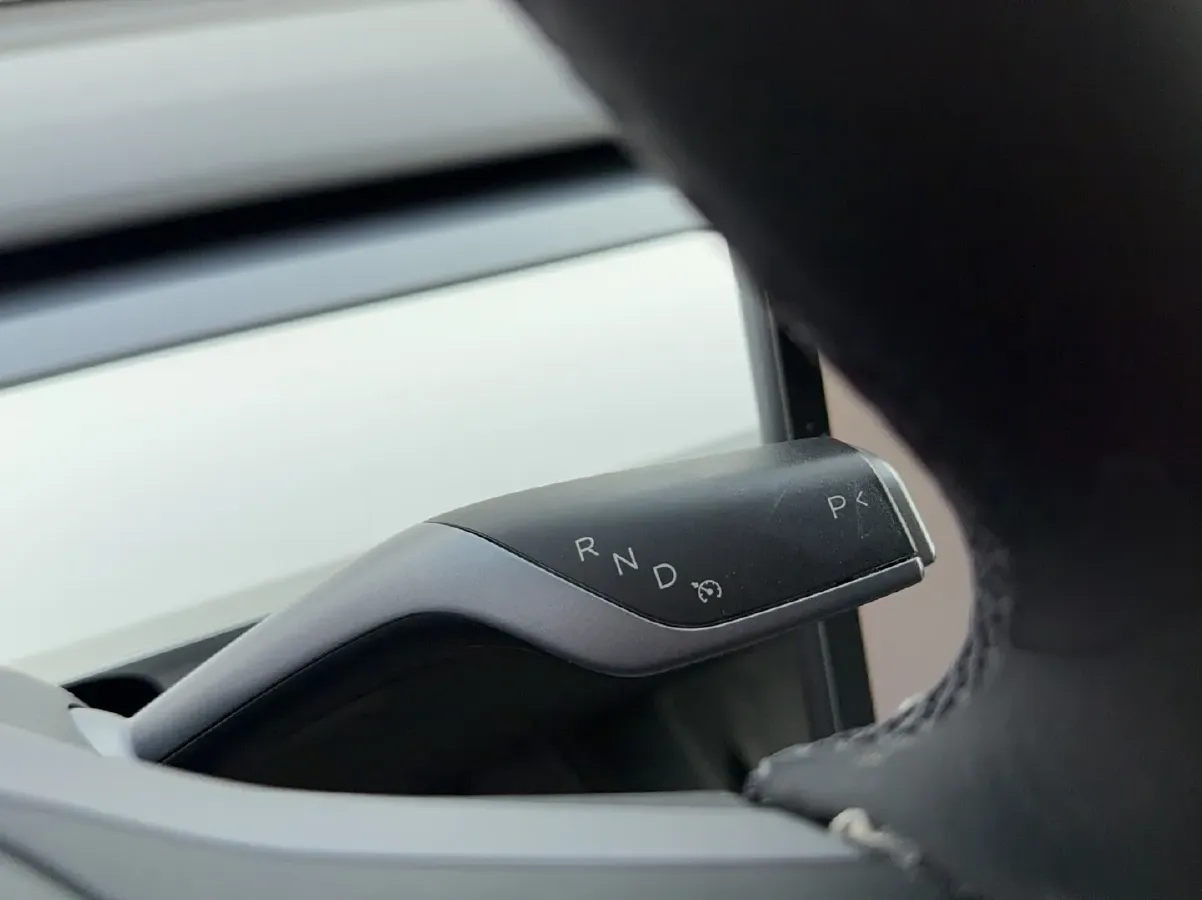 2022 Tesla Model Y BEV 60KWH,autocango,china used car exporter,china ev exporter,chinese used car exporter,chinese used ev exporter