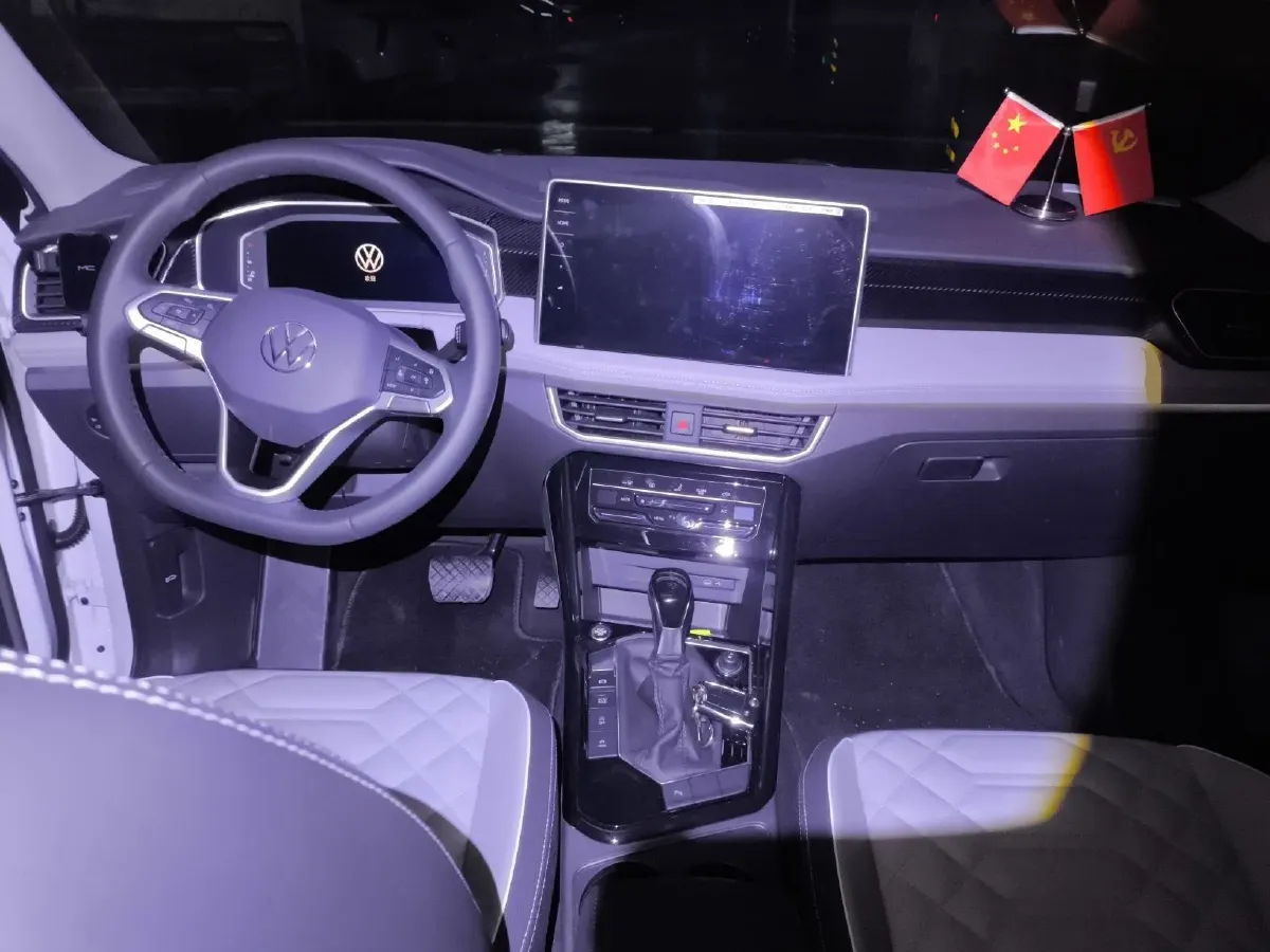 2024 Volkswagen Tayron 2.0T 186HP L4 7DCT,autocango,china used car exporter,china ev exporter,chinese used car exporter,chinese used ev exporter