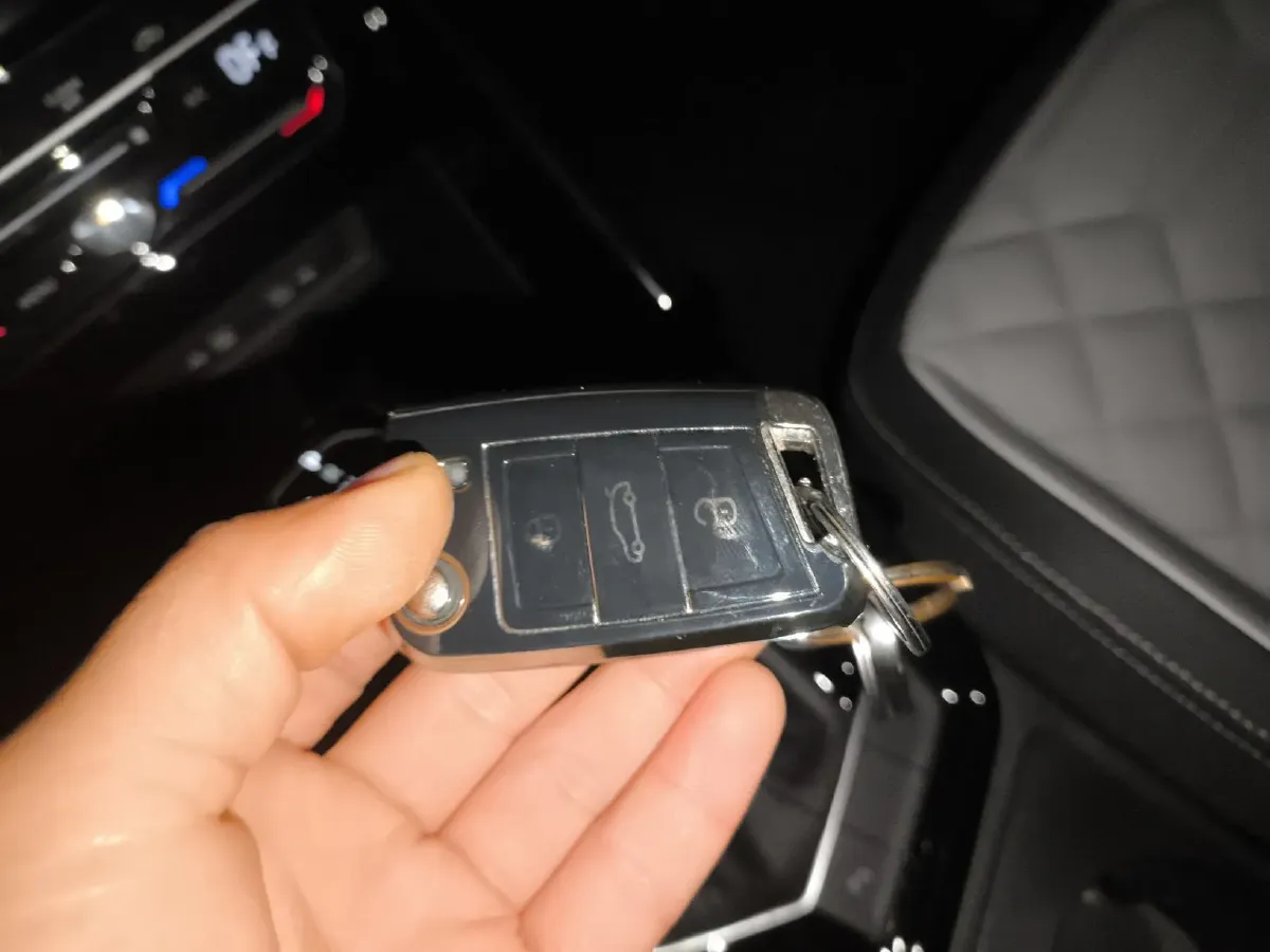 2024 Volkswagen Tayron 2.0T 186HP L4 7DCT,autocango,china used car exporter,china ev exporter,chinese used car exporter,chinese used ev exporter