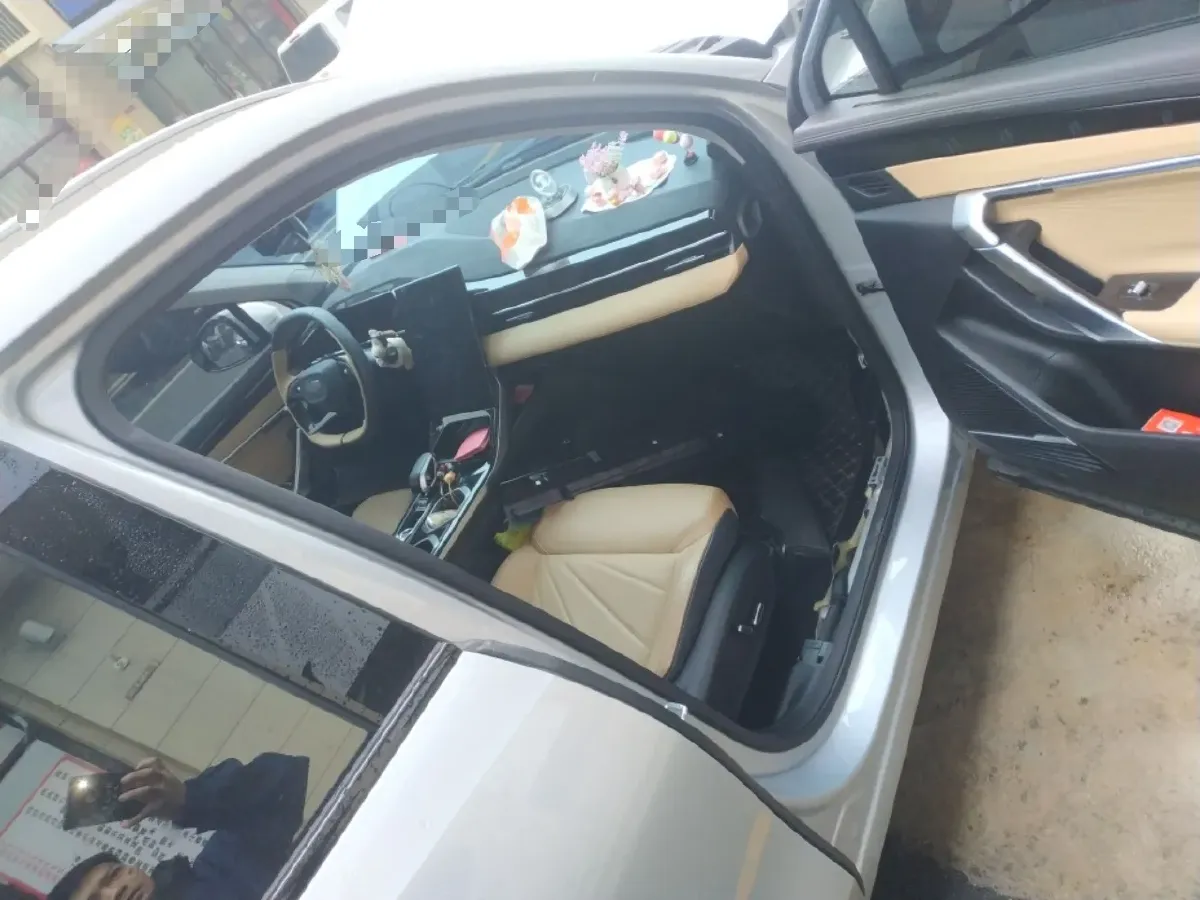 2023 Geely StarRay 1.5T 181HP L4 7DCT,autocango,china used car exporter,china ev exporter,chinese used car exporter,chinese used ev exporter