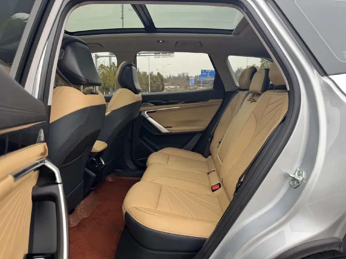 2023 Geely StarRay 1.5T 181HP L4 7DCT,autocango,china used car exporter,china ev exporter,chinese used car exporter,chinese used ev exporter