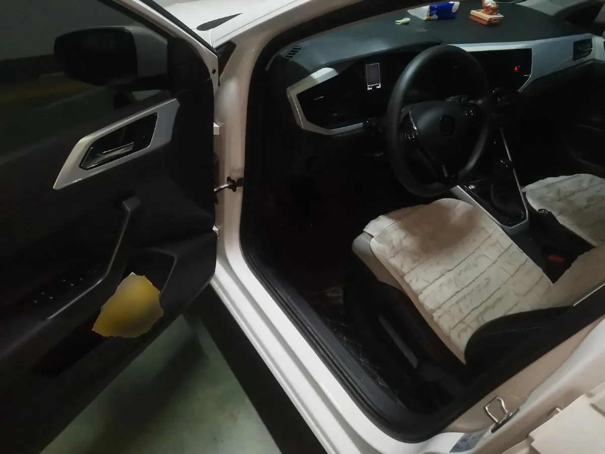 2021 Volkswagen Polo 1.5L 113HP L4 6AT,autocango,china used car exporter,china ev exporter,chinese used car exporter,chinese used ev exporter