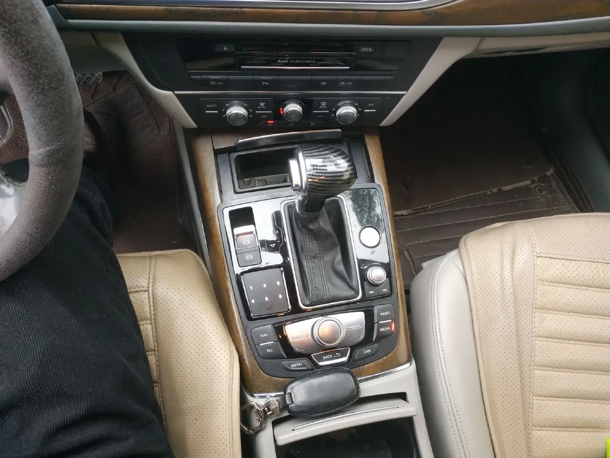 2015 Audi A6L 2.0T 180HP L4 CVT,autocango,china used car exporter,china ev exporter,chinese used car exporter,chinese used ev exporter