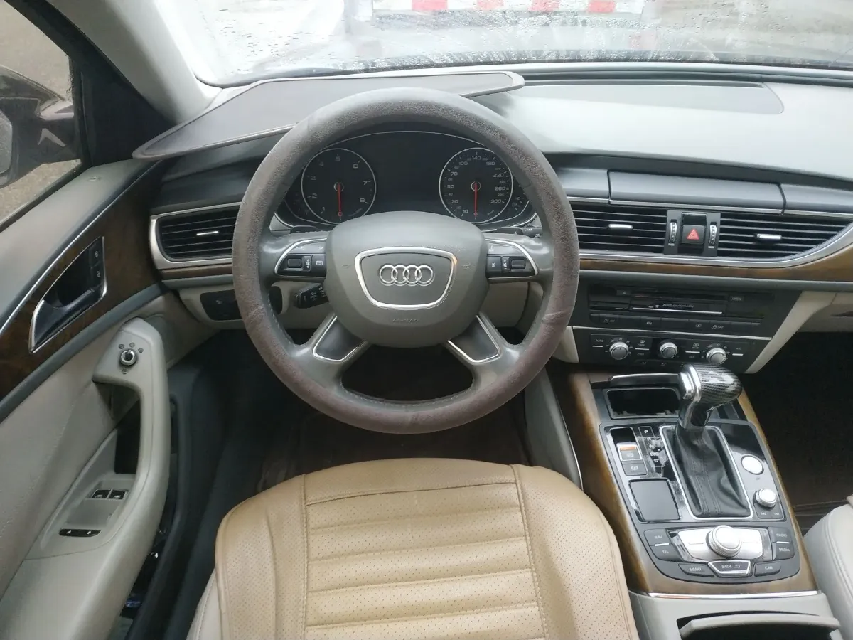 2015 Audi A6L 2.0T 180HP L4 CVT,autocango,china used car exporter,china ev exporter,chinese used car exporter,chinese used ev exporter