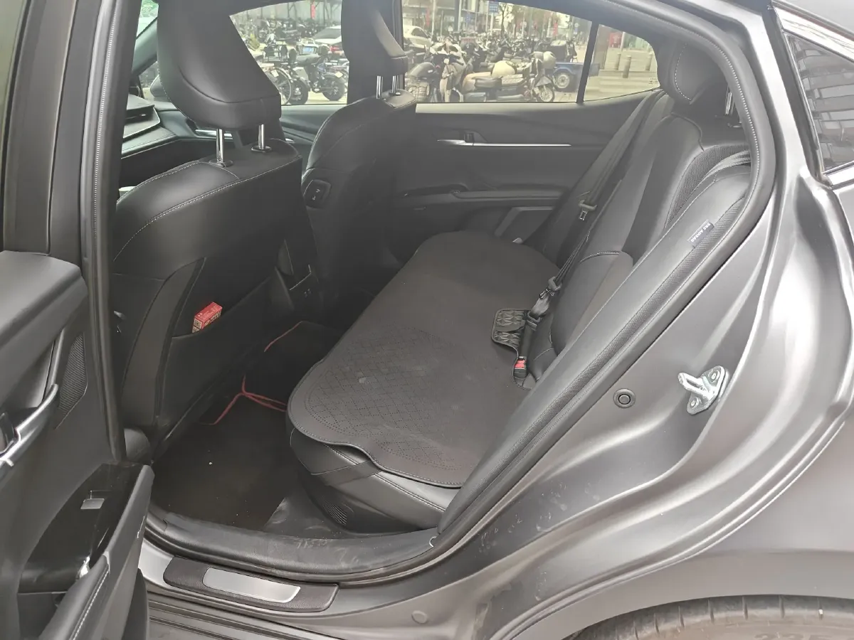 2025 Toyota Camry 2.0L 152HP L4 E-CVT Hybrid,autocango,china used car exporter,china ev exporter,chinese used car exporter,chinese used ev exporter