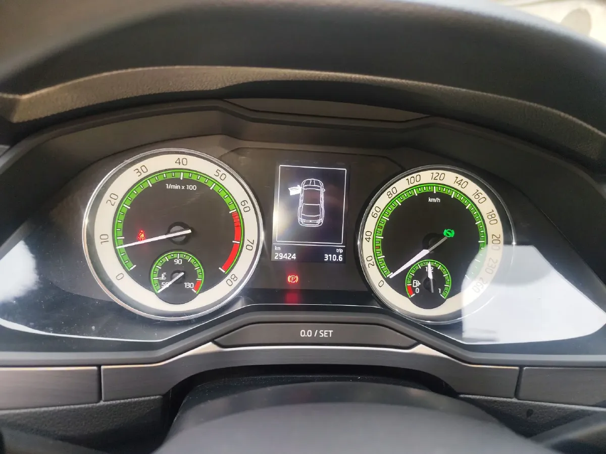 2018 Skoda Superb 1.4T 150HP L4 7DCT,autocango,china used car exporter,china ev exporter,chinese used car exporter,chinese used ev exporter