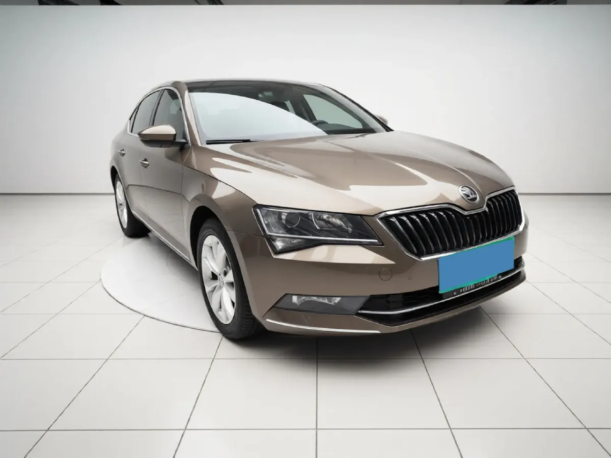 2018 Skoda Superb 1.4T 150HP L4 7DCT,autocango,china used car exporter,china ev exporter,chinese used car exporter,chinese used ev exporter