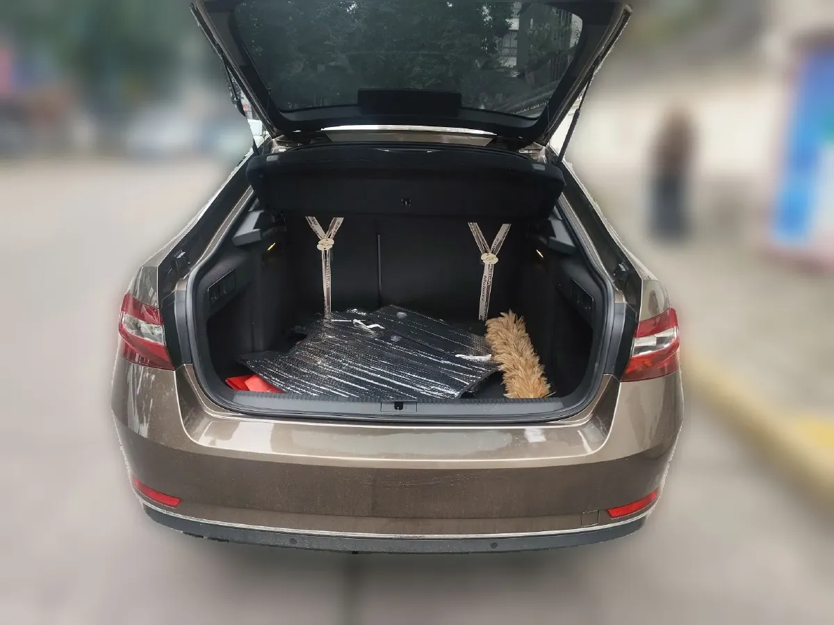 2018 Skoda Superb 1.4T 150HP L4 7DCT,autocango,china used car exporter,china ev exporter,chinese used car exporter,chinese used ev exporter