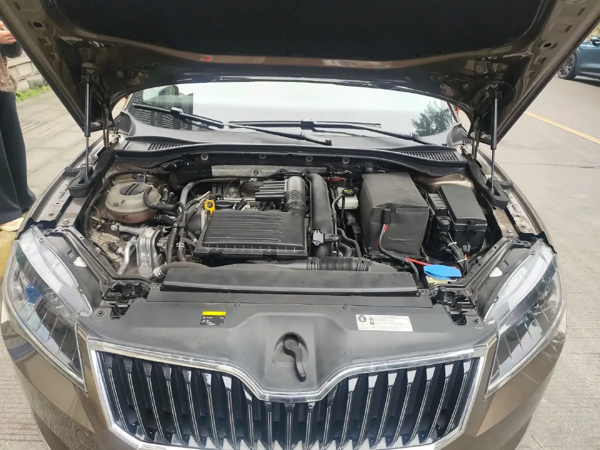 2018 Skoda Superb 1.4T 150HP L4 7DCT,autocango,china used car exporter,china ev exporter,chinese used car exporter,chinese used ev exporter