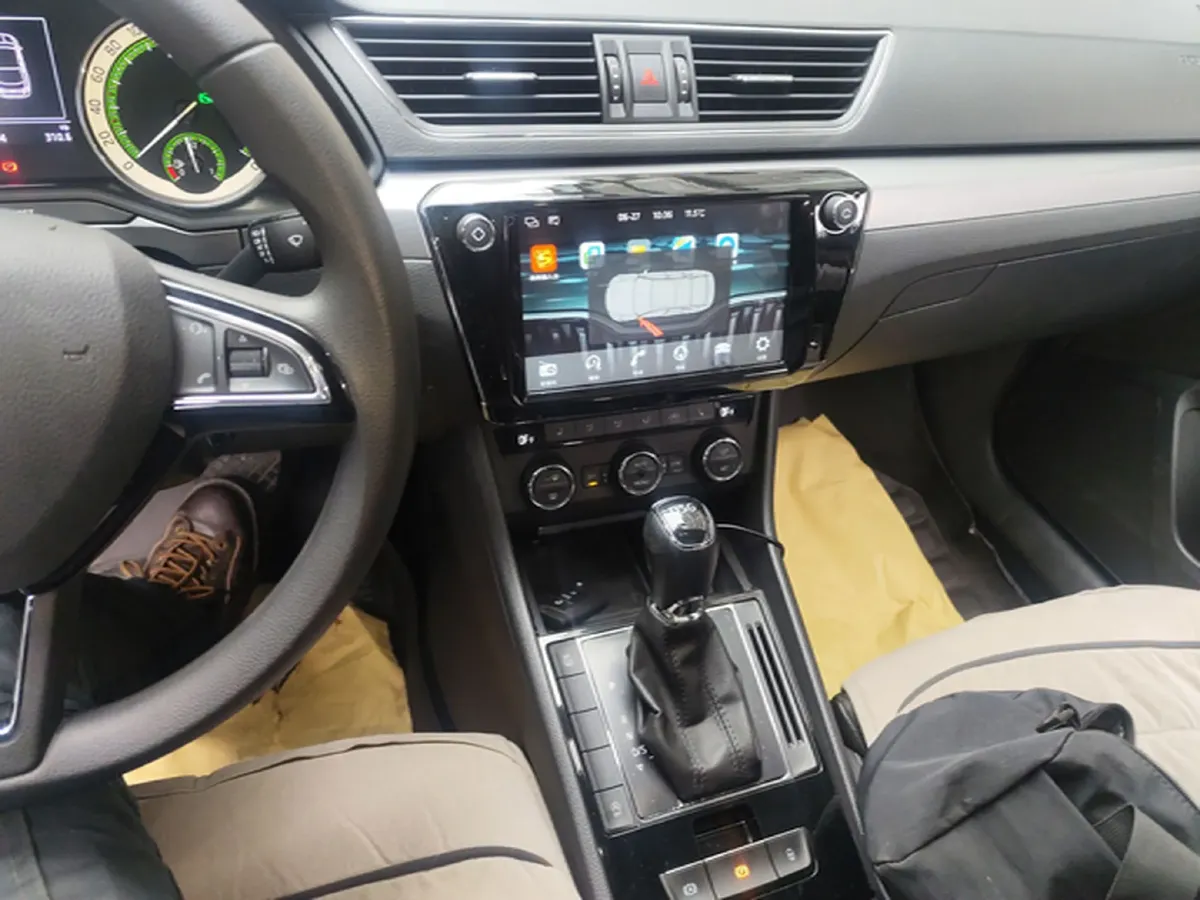 2018 Skoda Superb 1.4T 150HP L4 7DCT,autocango,china used car exporter,china ev exporter,chinese used car exporter,chinese used ev exporter