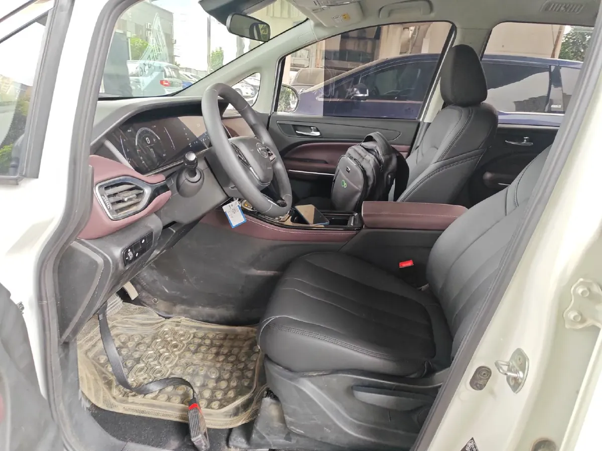 2023 GAC Trumpchi M6 1.5T 177HP L4 7DCT,autocango,china used car exporter,china ev exporter,chinese used car exporter,chinese used ev exporter