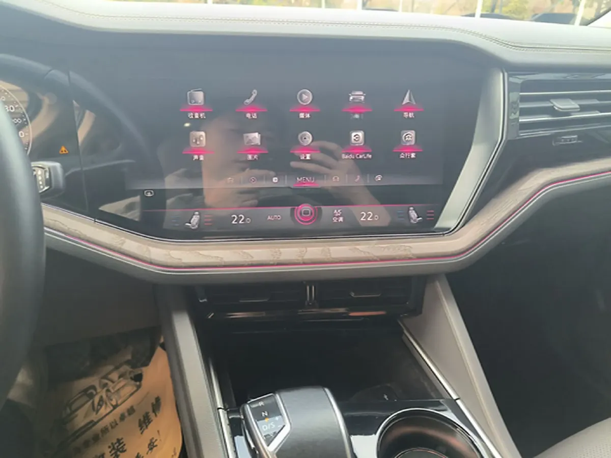 2021 Volkswagen Touareg 3.0T 340HP V6 8AT,autocango,china used car exporter,china ev exporter,chinese used car exporter,chinese used ev exporter