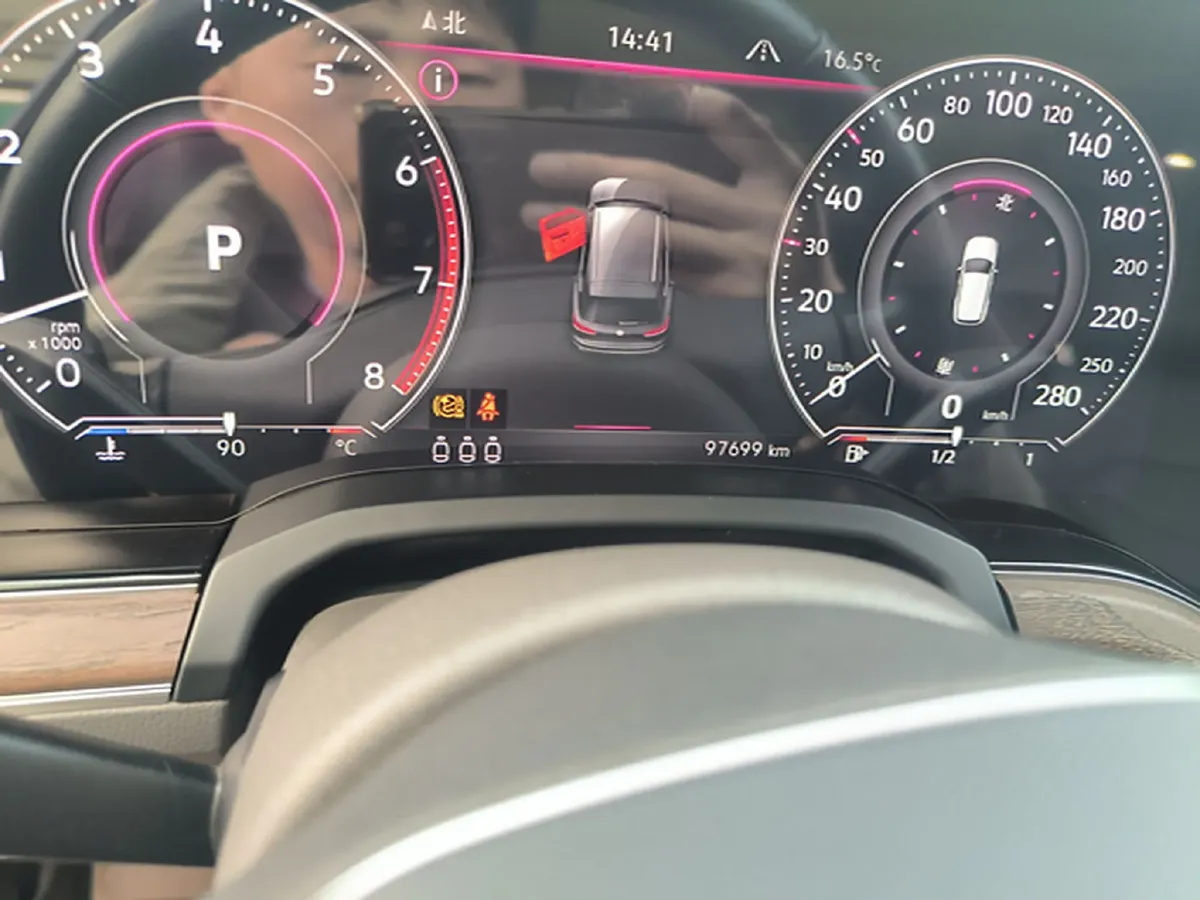 2021 Volkswagen Touareg 3.0T 340HP V6 8AT,autocango,china used car exporter,china ev exporter,chinese used car exporter,chinese used ev exporter