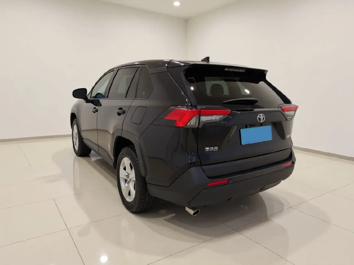 2023 Toyota RAV4 2.0L 171HP L4 CVT,autocango,china used car exporter,china ev exporter,chinese used car exporter,chinese used ev exporter