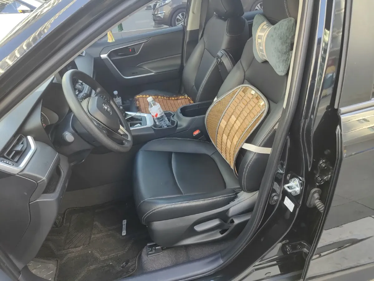 2023 Toyota RAV4 2.0L 171HP L4 CVT,autocango,china used car exporter,china ev exporter,chinese used car exporter,chinese used ev exporter