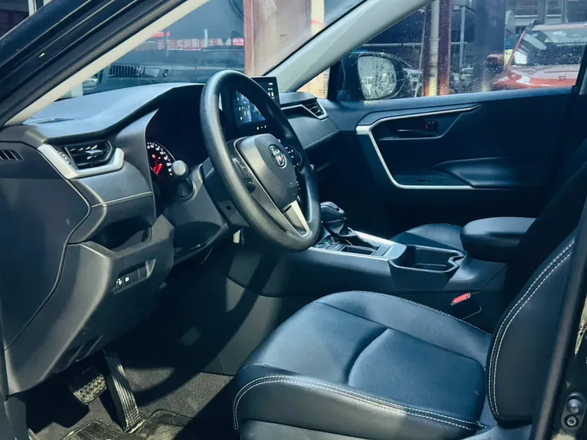 2023 Toyota RAV4 2.0L 171HP L4 CVT,autocango,china used car exporter,china ev exporter,chinese used car exporter,chinese used ev exporter