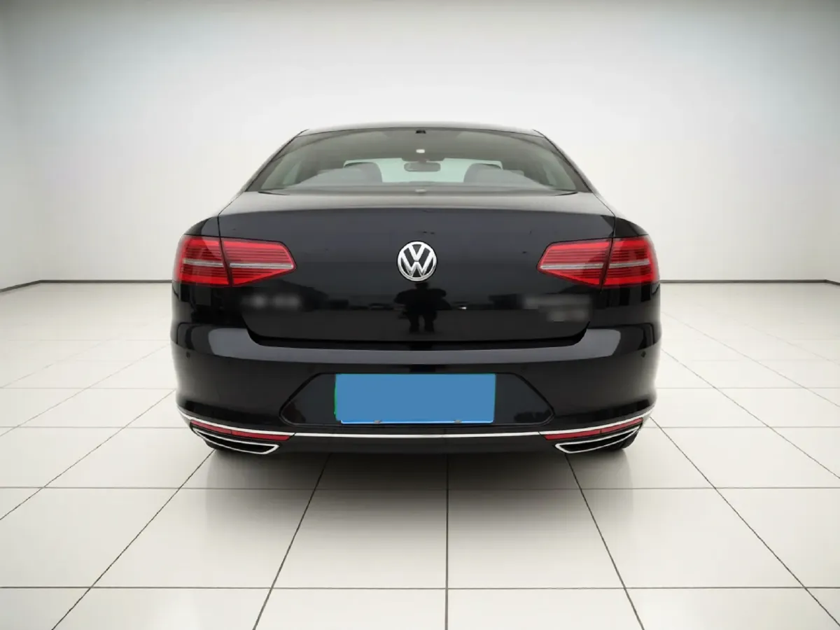 2018 Volkswagen Magotan 1.8T 180HP L4 7DCT,autocango,china used car exporter,china ev exporter,chinese used car exporter,chinese used ev exporter