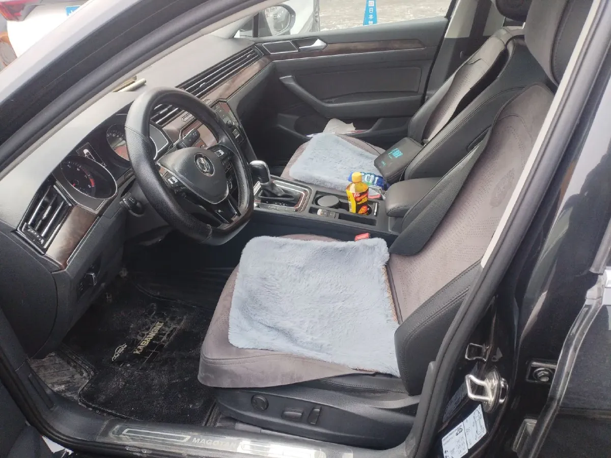 2018 Volkswagen Magotan 1.8T 180HP L4 7DCT,autocango,china used car exporter,china ev exporter,chinese used car exporter,chinese used ev exporter