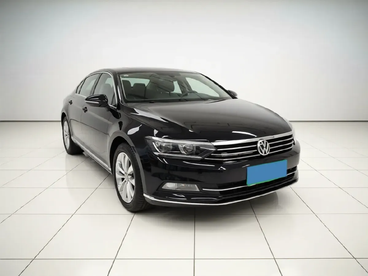 2018 Volkswagen Magotan 1.8T 180HP L4 7DCT,autocango,china used car exporter,china ev exporter,chinese used car exporter,chinese used ev exporter