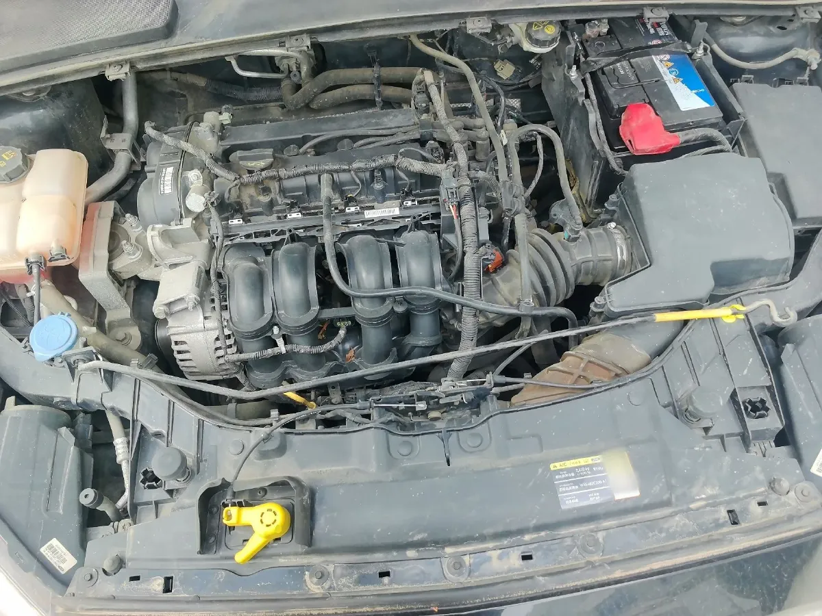 2015 Ford Escort 1.5L 113HP L4 5MT,autocango,china used car exporter,china ev exporter,chinese used car exporter,chinese used ev exporter